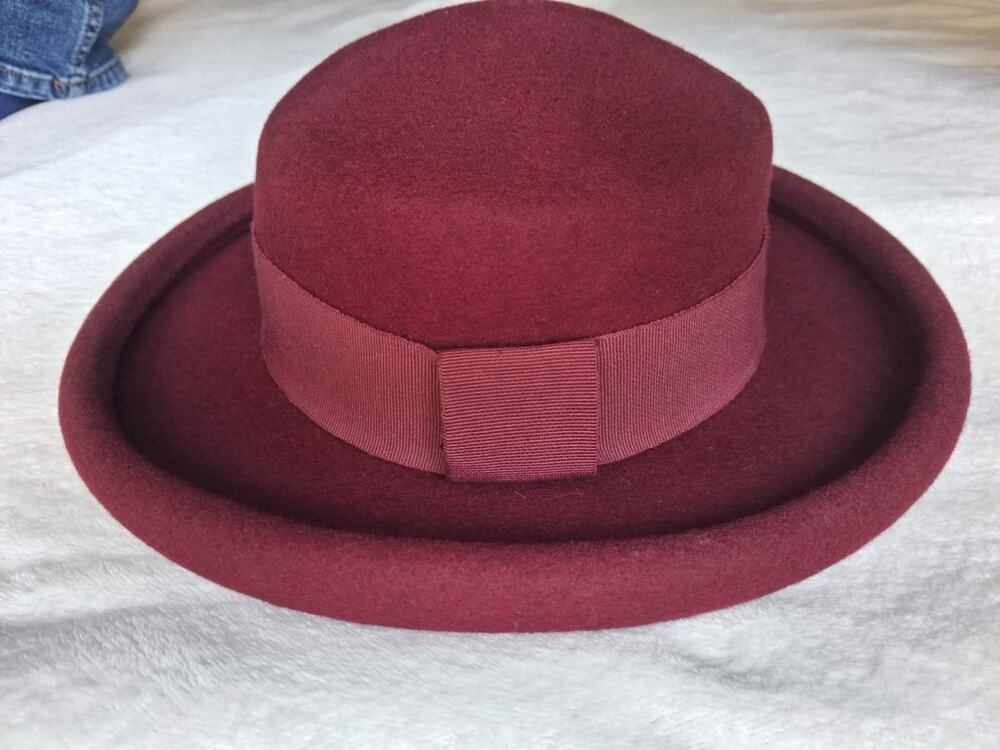 Bloomingdale's Made In Italy Burgundy Wool Felt Bowler Derby Hat Women's
